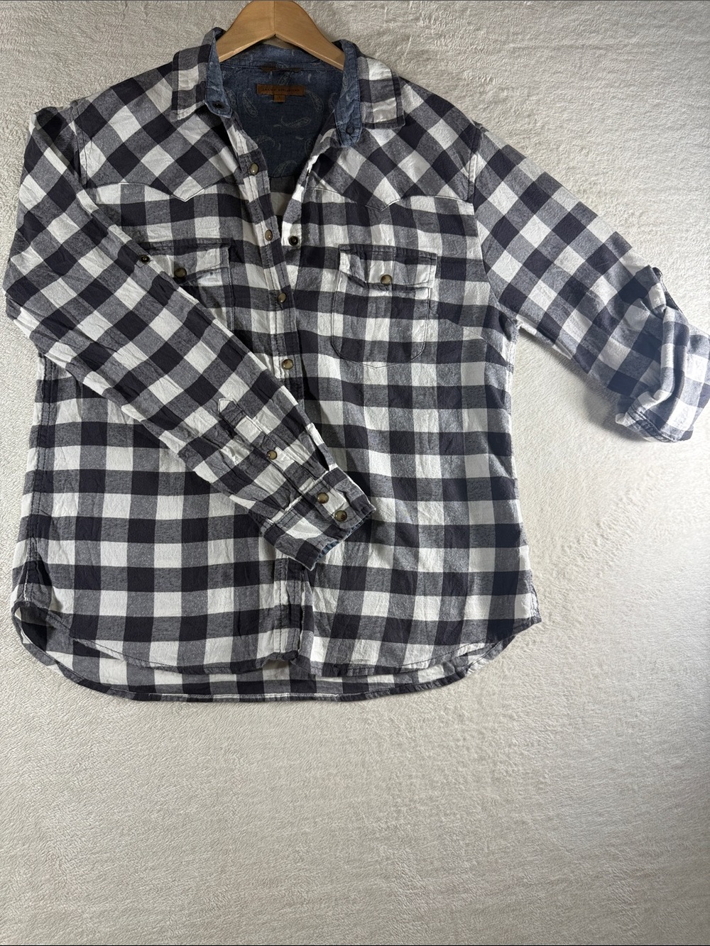 JACHS Girlfriend Black and White Buffalo Plaid Button-Down Shirt